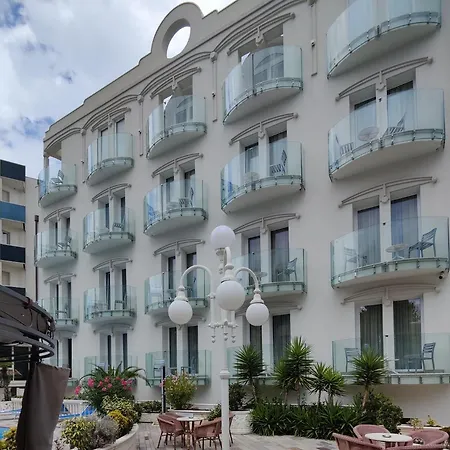 Ambassador Ξενοδοχείο 4*